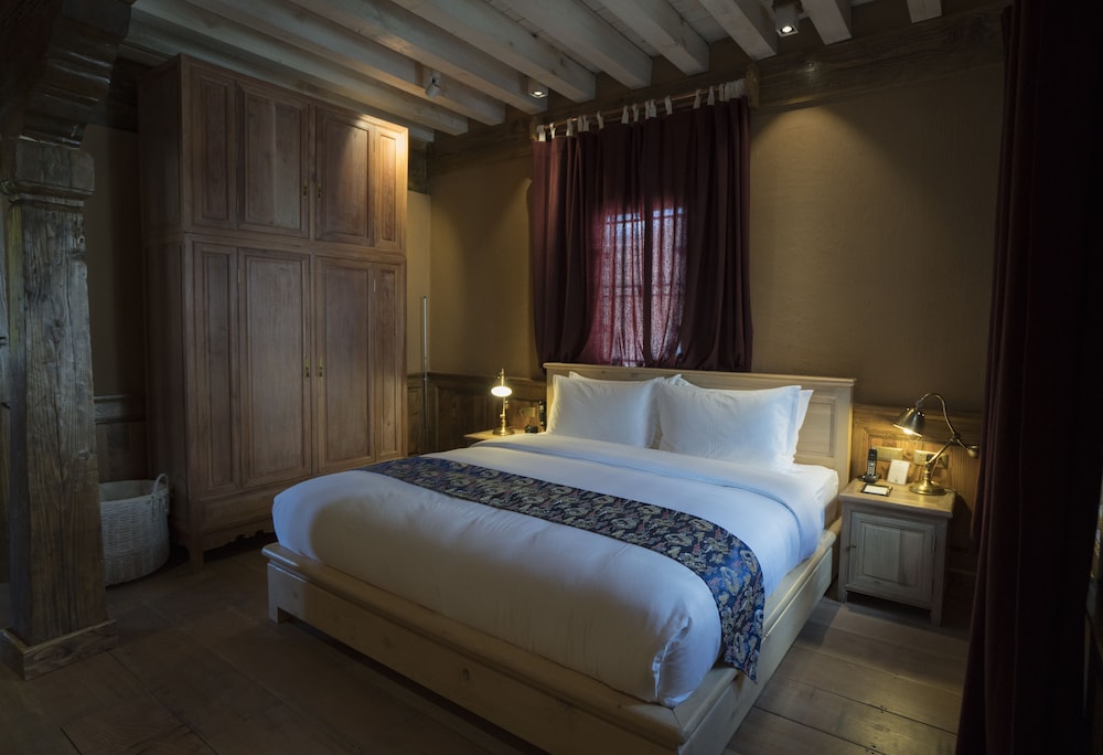Deluxe Suite With Garden View