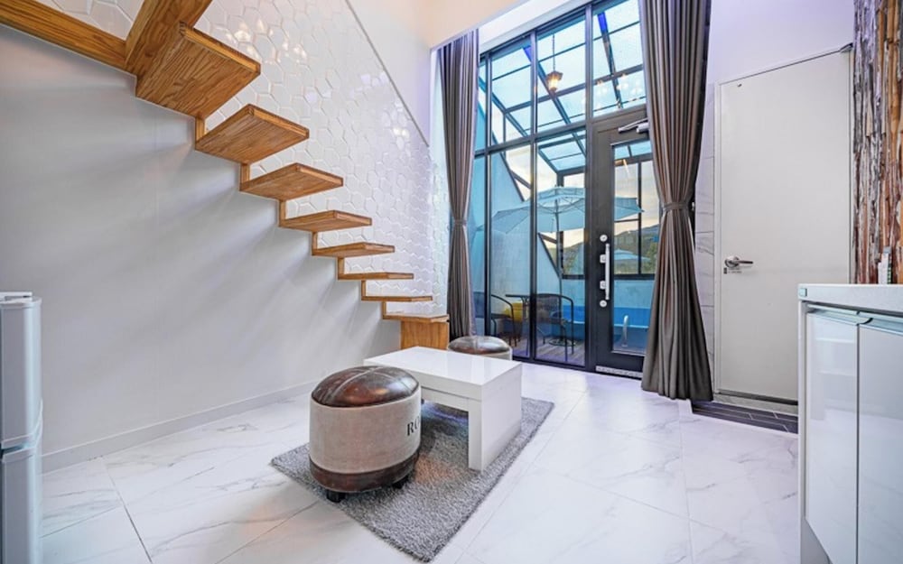 Room (Aria (individual indoor heated swimmi) photo 1