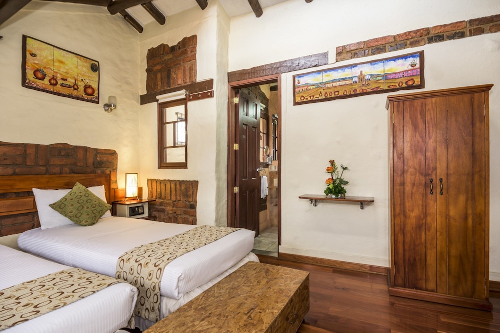 Double or Twin Room - Photo 2