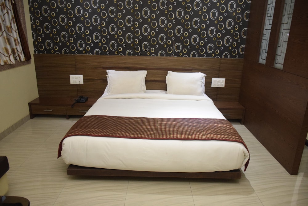 Deluxe Double Room, 1 Queen Bed photo 3