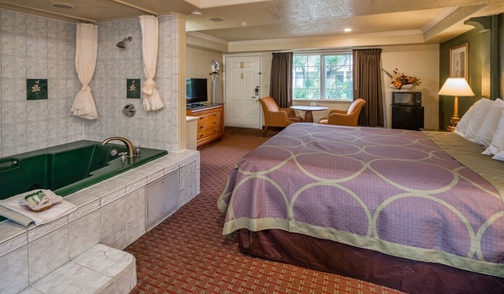 Suite, 1 King Bed (Duplex)
