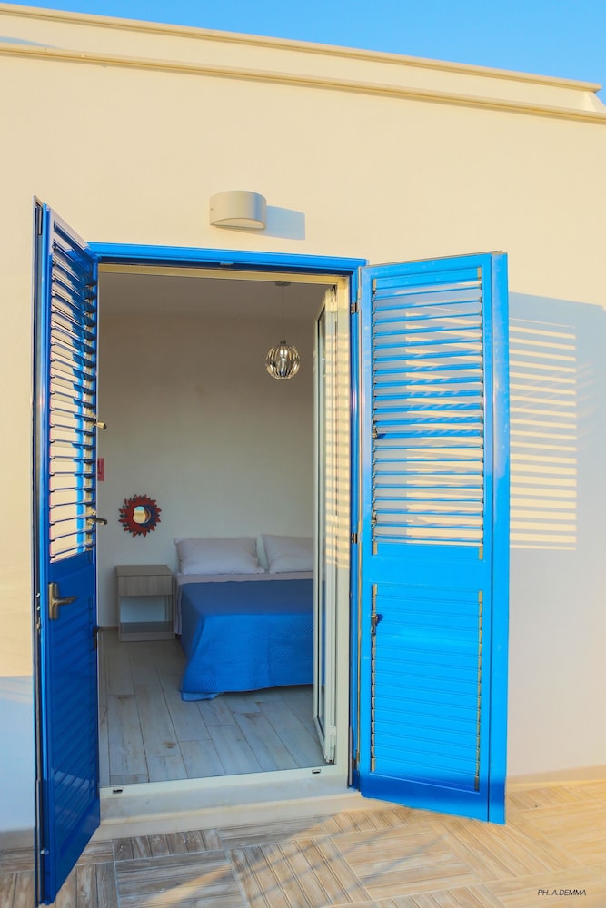 Basic Double Room, 1 Queen Bed