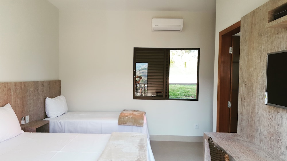 Deluxe Room, Balcony photo 3