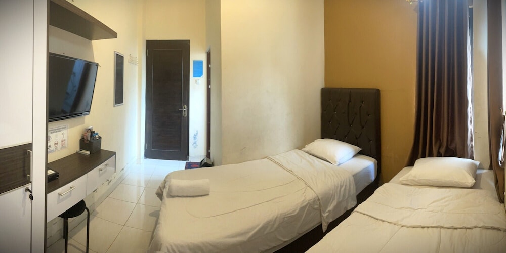 Standard Twin Room, Non Smoking photo 3