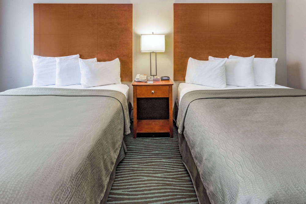 Suite, 2 Queen Beds, Non Smoking photo 1