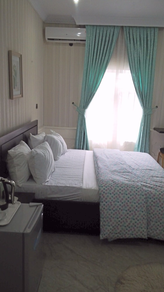 Luxury Room, City View