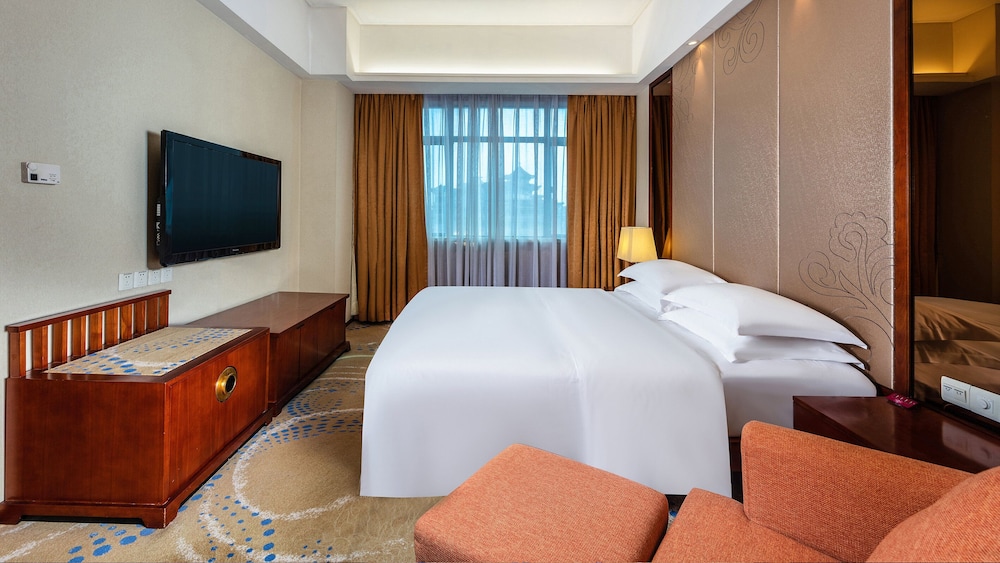Suite, 1 Bedroom, Club Lounge Access - Photo 1