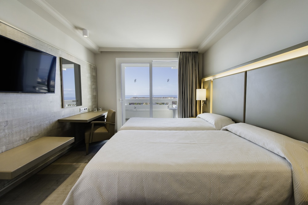 Standard Double Room, Balcony, Pool View (3 adults)