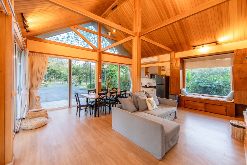 Two Bedroom Suite with Kitchen (Breakfast Included, Dinner Not Included) - Photo 33