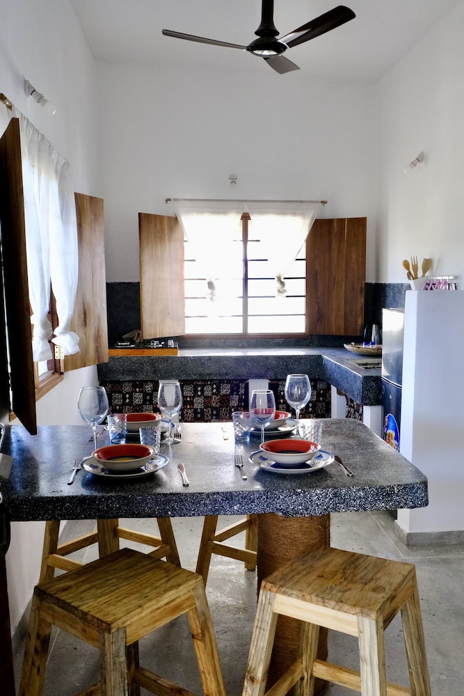 Family Apartment, 2 Bedrooms, Poolside