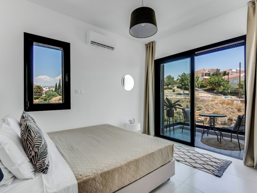 Apartment, 2 Bedrooms, Balcony, City View photo 1