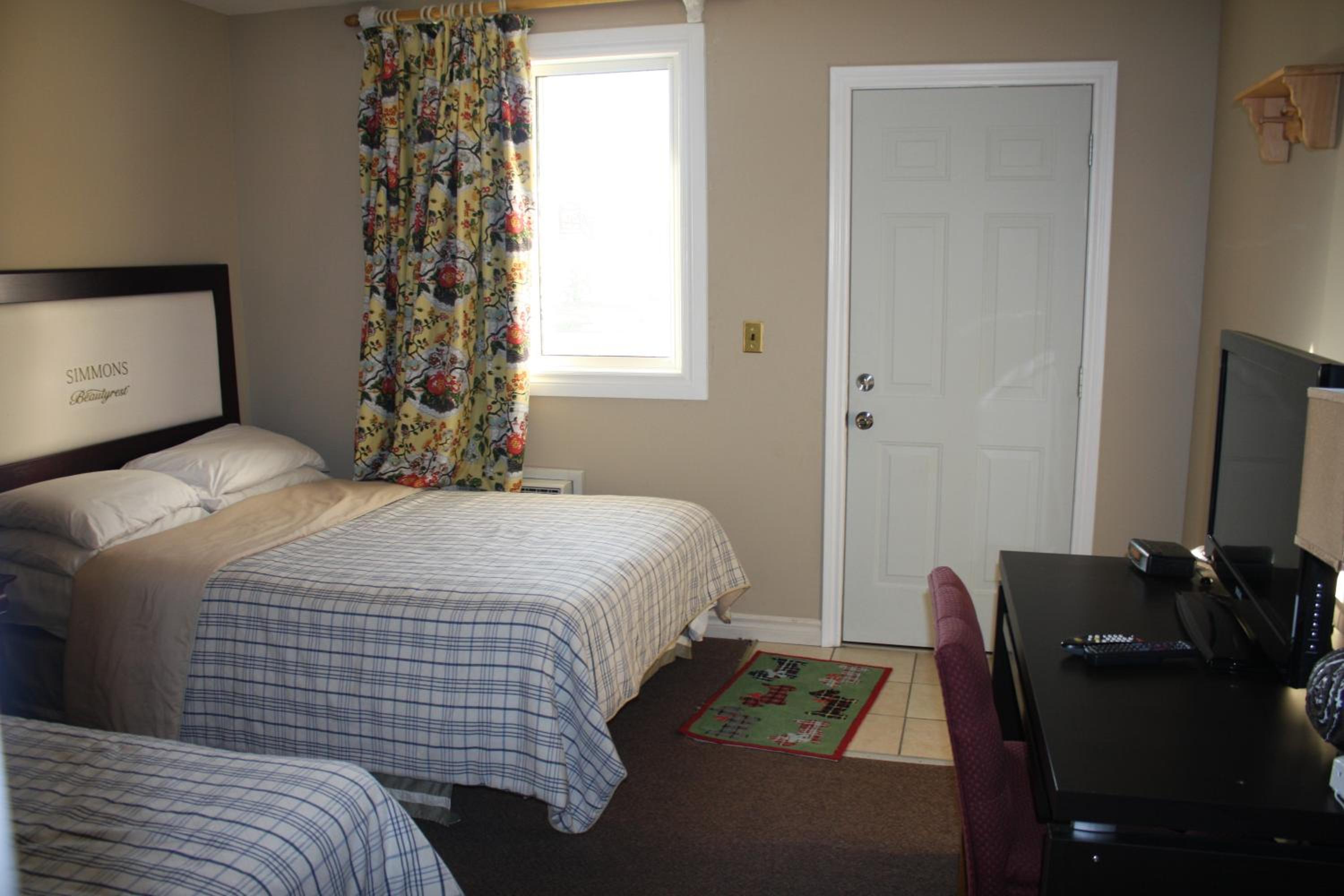 Double Room with Two Double Beds photo 1