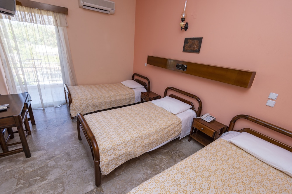 Triple Room, Partial Sea View