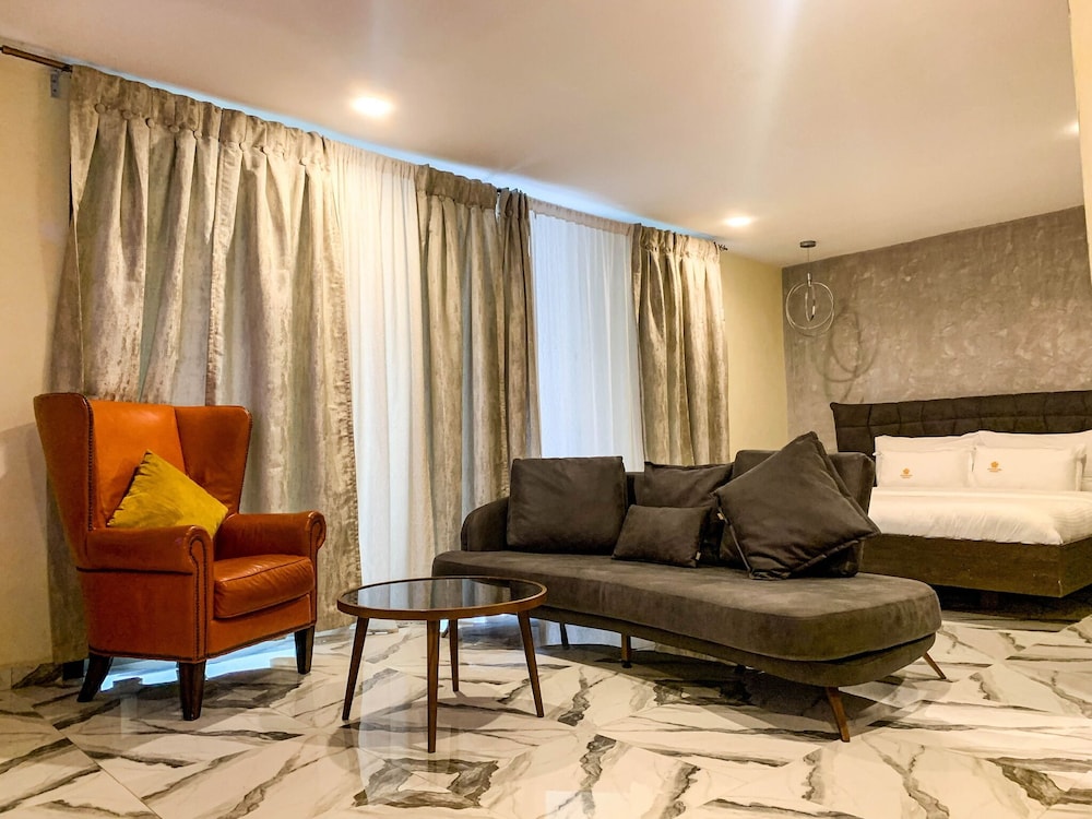 Executive Suite, 2 Bedrooms, Lake View