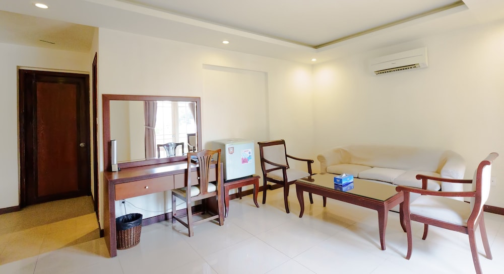 Deluxe Suite - Photo 5