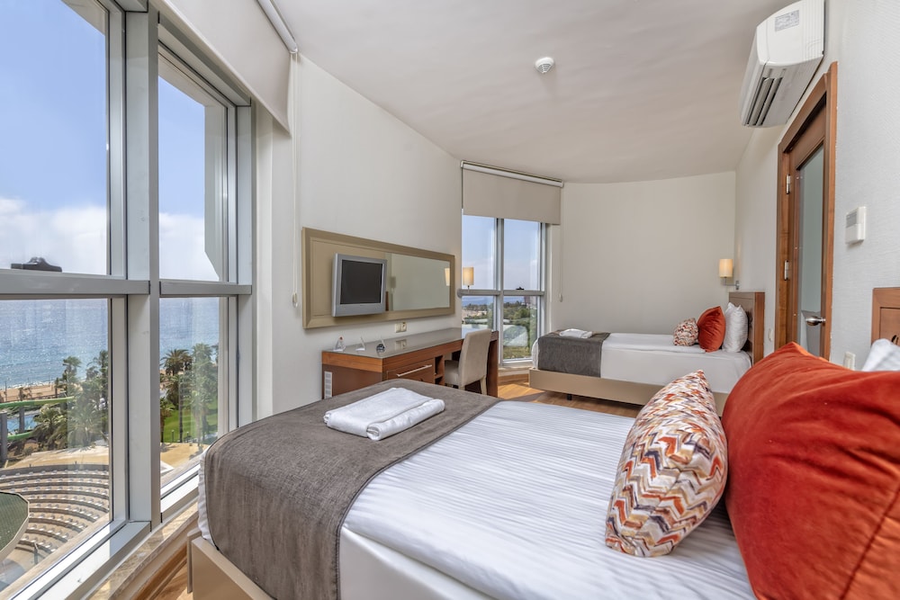 Junior Suite, Sea View photo 3