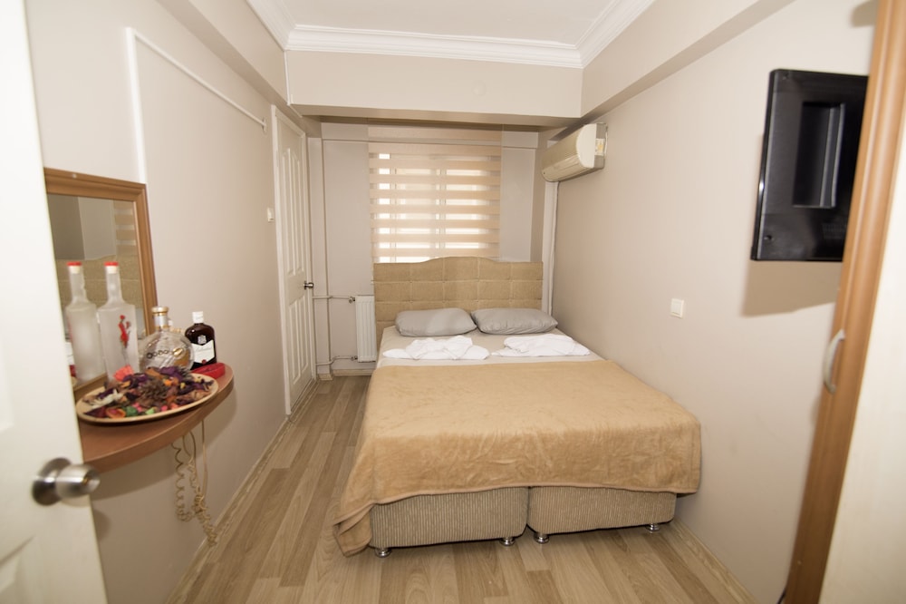 Basic Double Room, Smoking