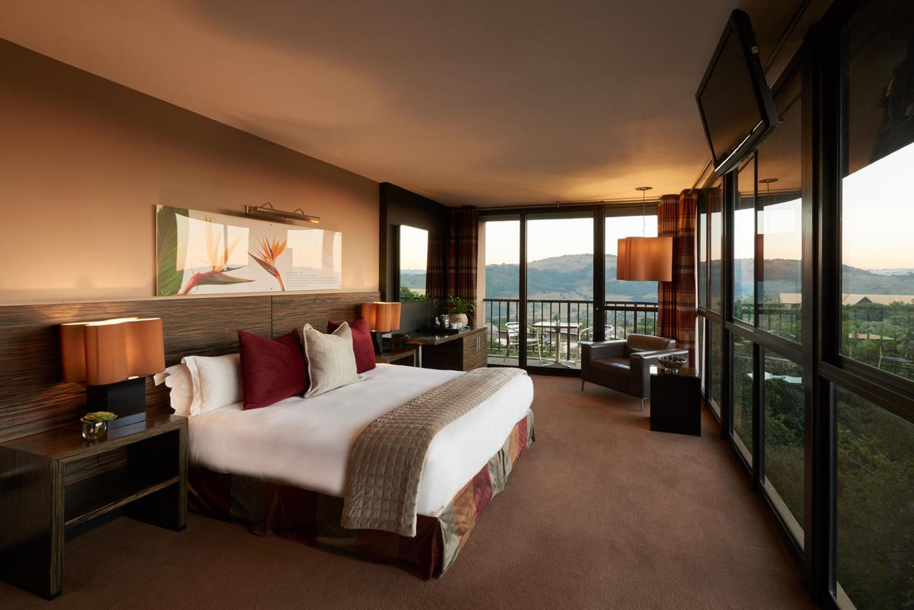 King Room Mountain View (upper) photo 1