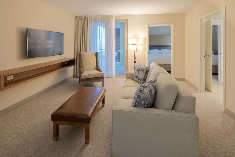 Suite, 2 Queen Beds, Accessible, Balcony (Roll-In Shower) - Photo 1