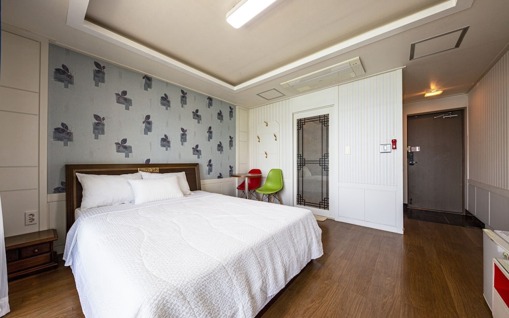 Room (Standard Double Room)