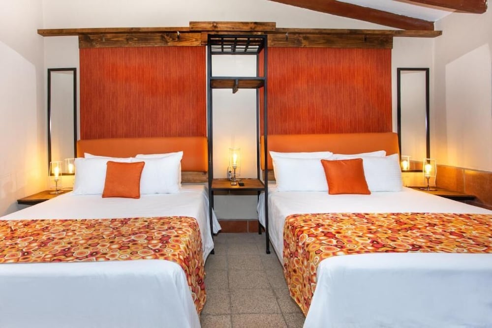 Grand Quadruple Room, 1 Bedroom, Non Smoking photo 2