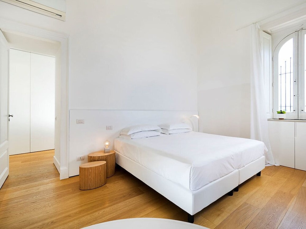 Exclusive Studio Suite photo 2