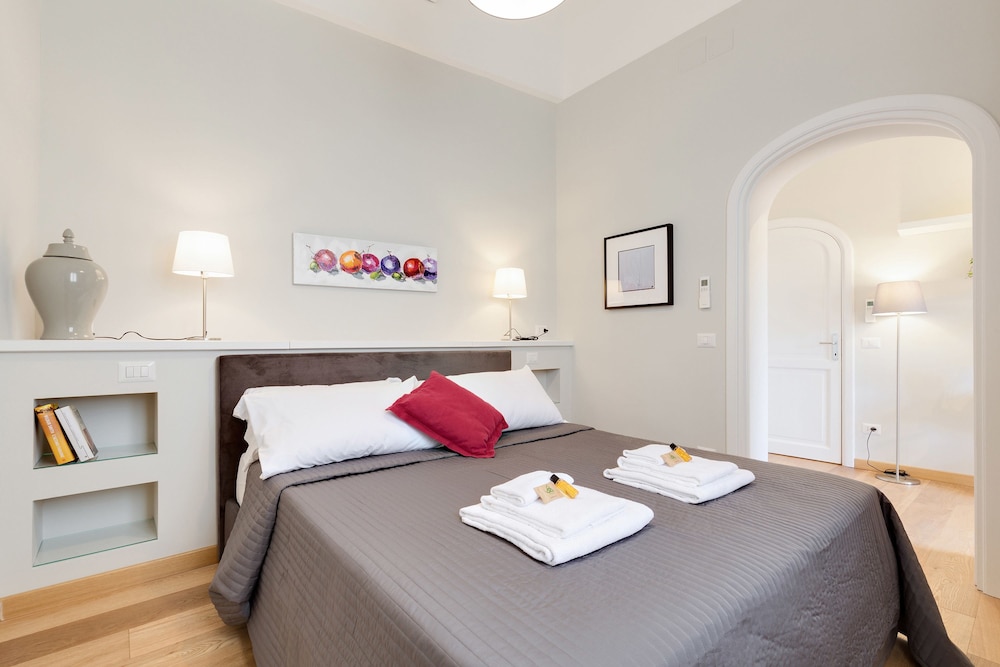 Comfort Apartment, 2 Bedrooms, Kitchen (Via di Grotta Pinta, 10 - Int. 11) photo 2