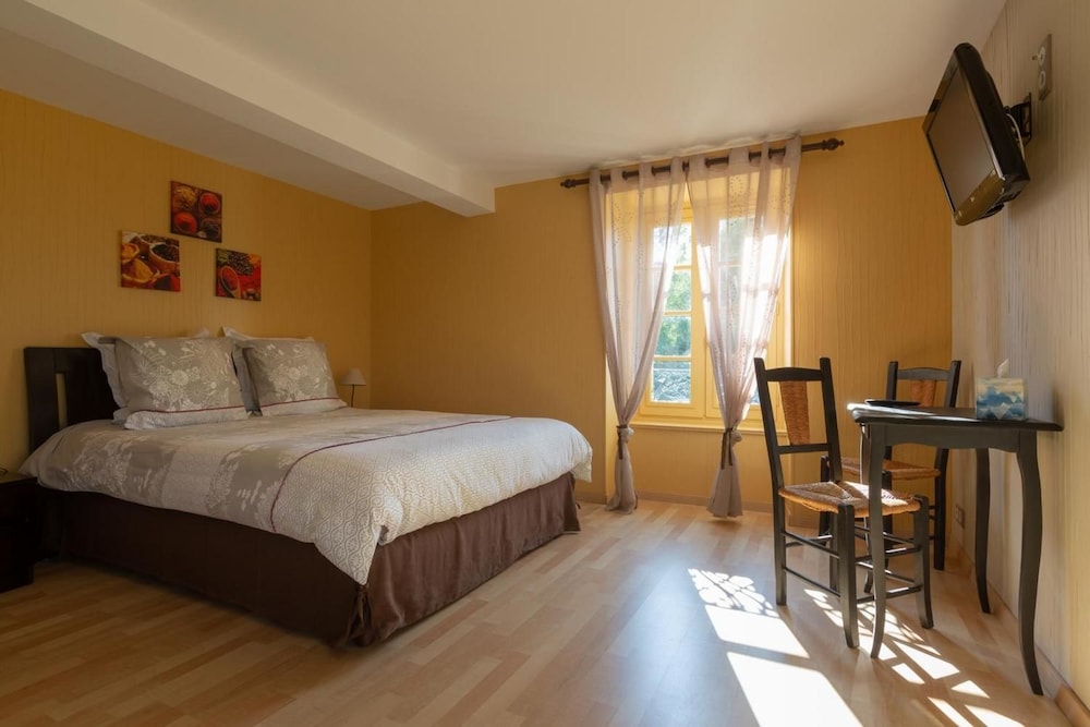Quadruple Room (Martine) photo 1