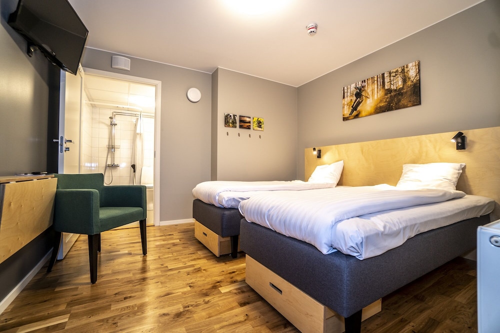 Basic Double or Twin Room - Photo 1