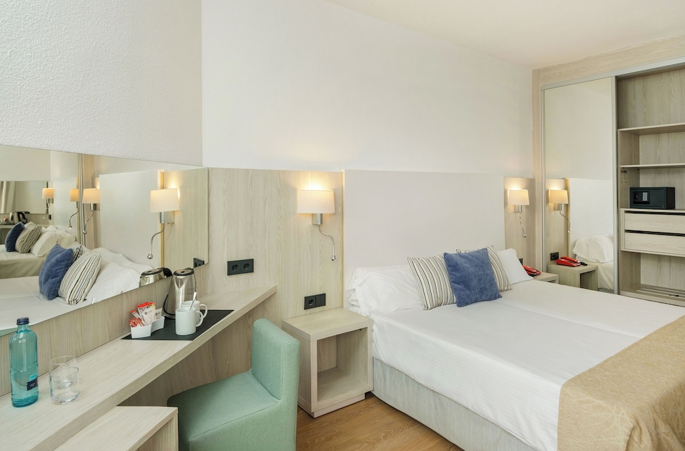 Habitación Doble, Vista Parcial al Mar