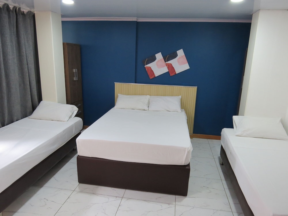 Classic Quadruple Room