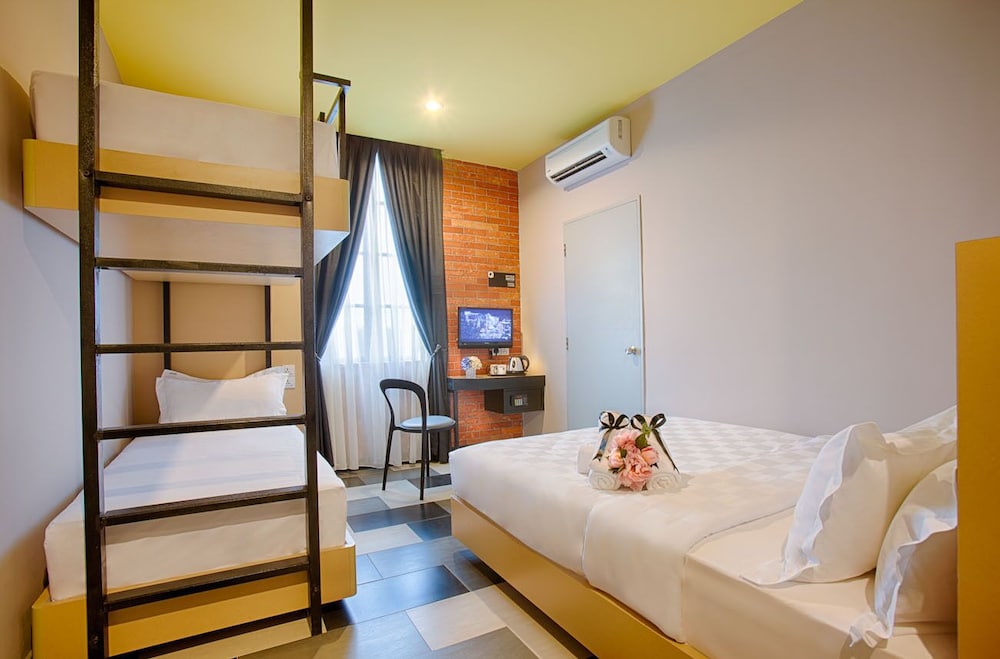 Deluxe Quadruple Room photo 1