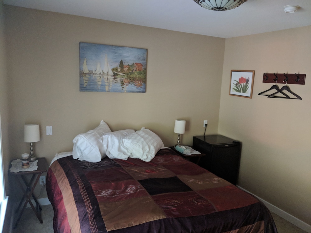 Tranquility Room (No Pets)