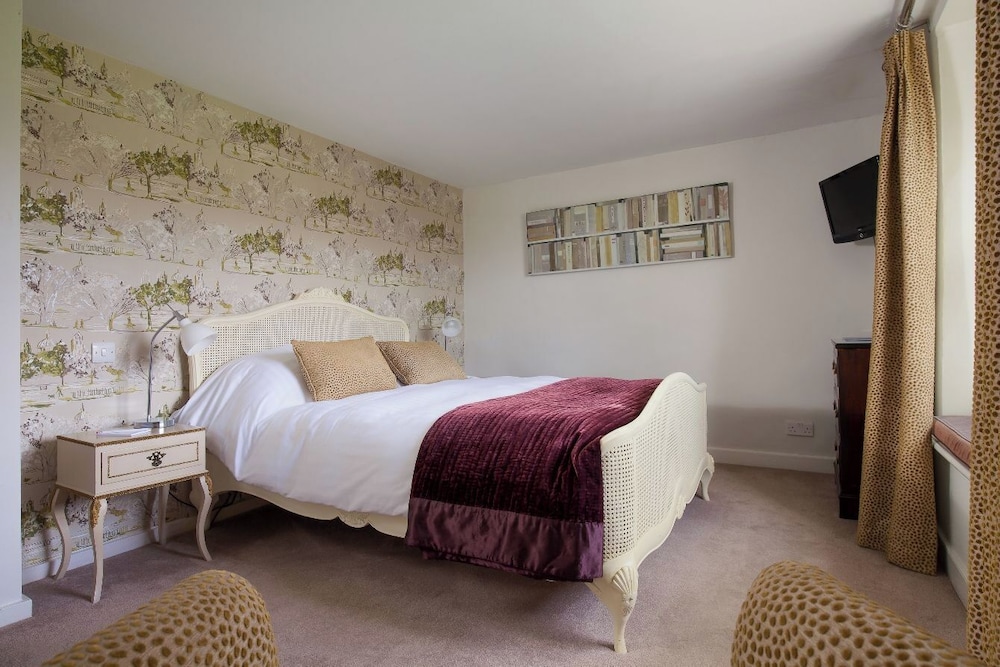 Standard King Room photo 2