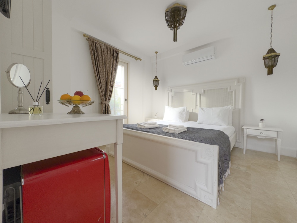 Deluxe Room, Balcony
