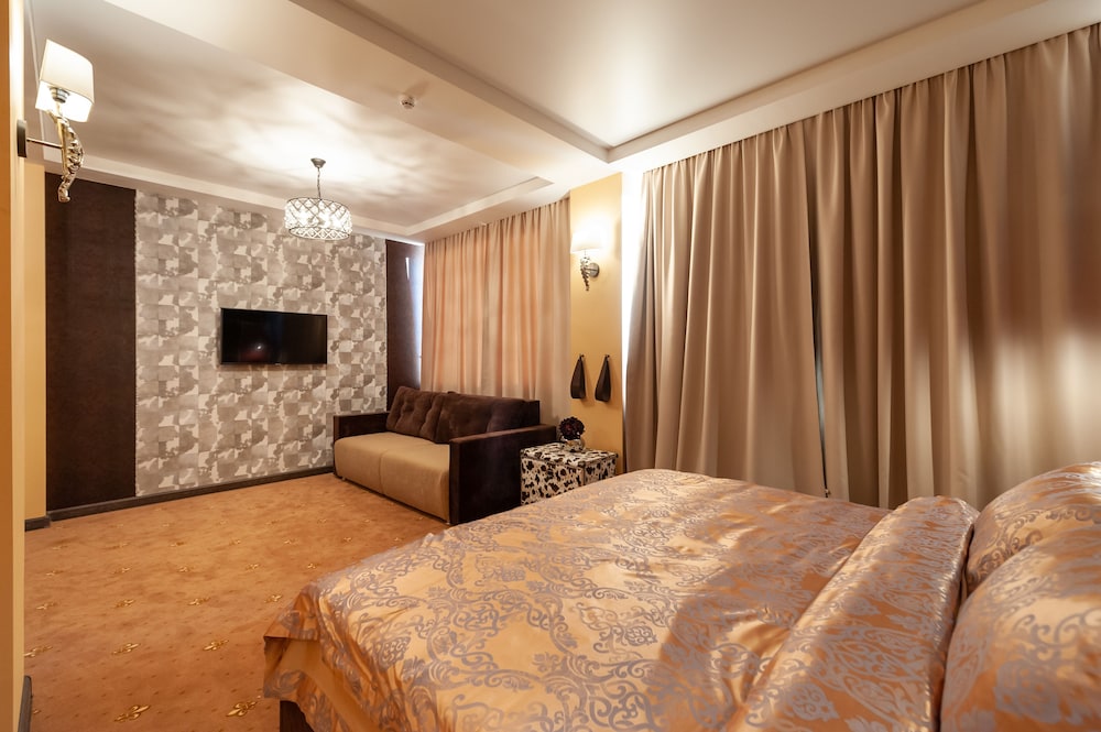 Deluxe Studio Suite photo 3