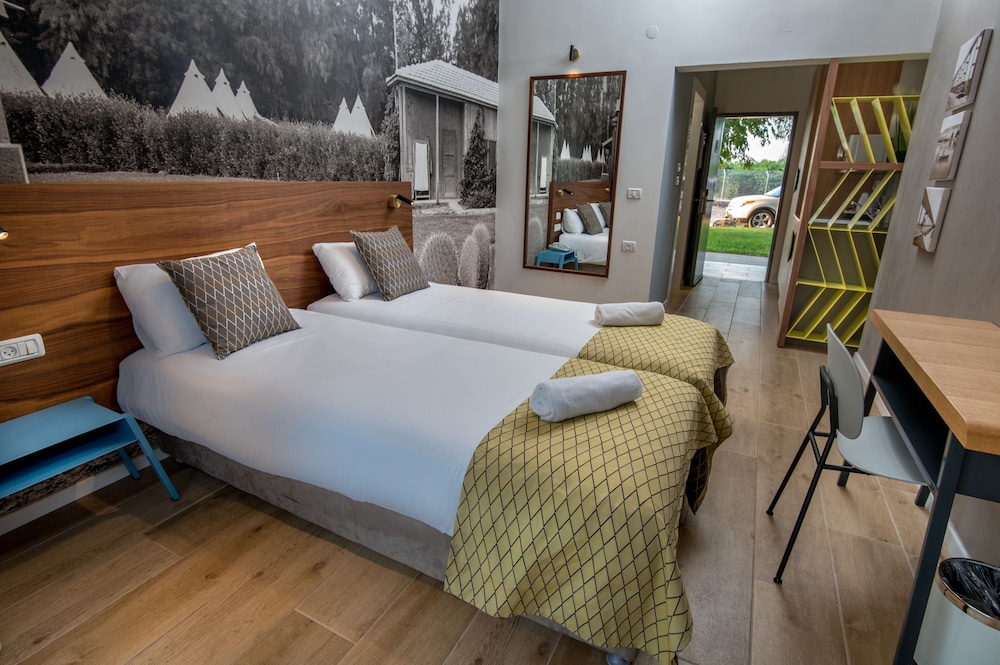 Deluxe Room, Garden View photo 1