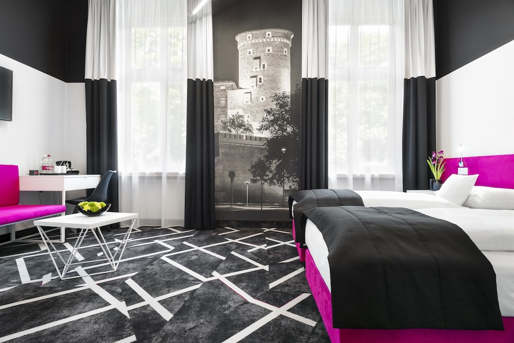Superior Room, 2 Twin Beds, Non Smoking, Refrigerator - Photo 6