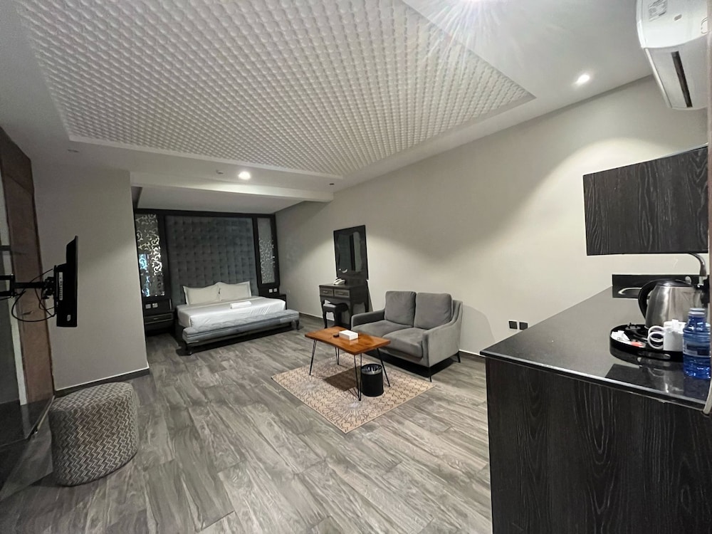 Executive Studio