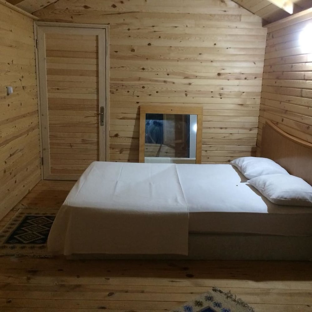Bungalow, 2 Bedrooms photo 2