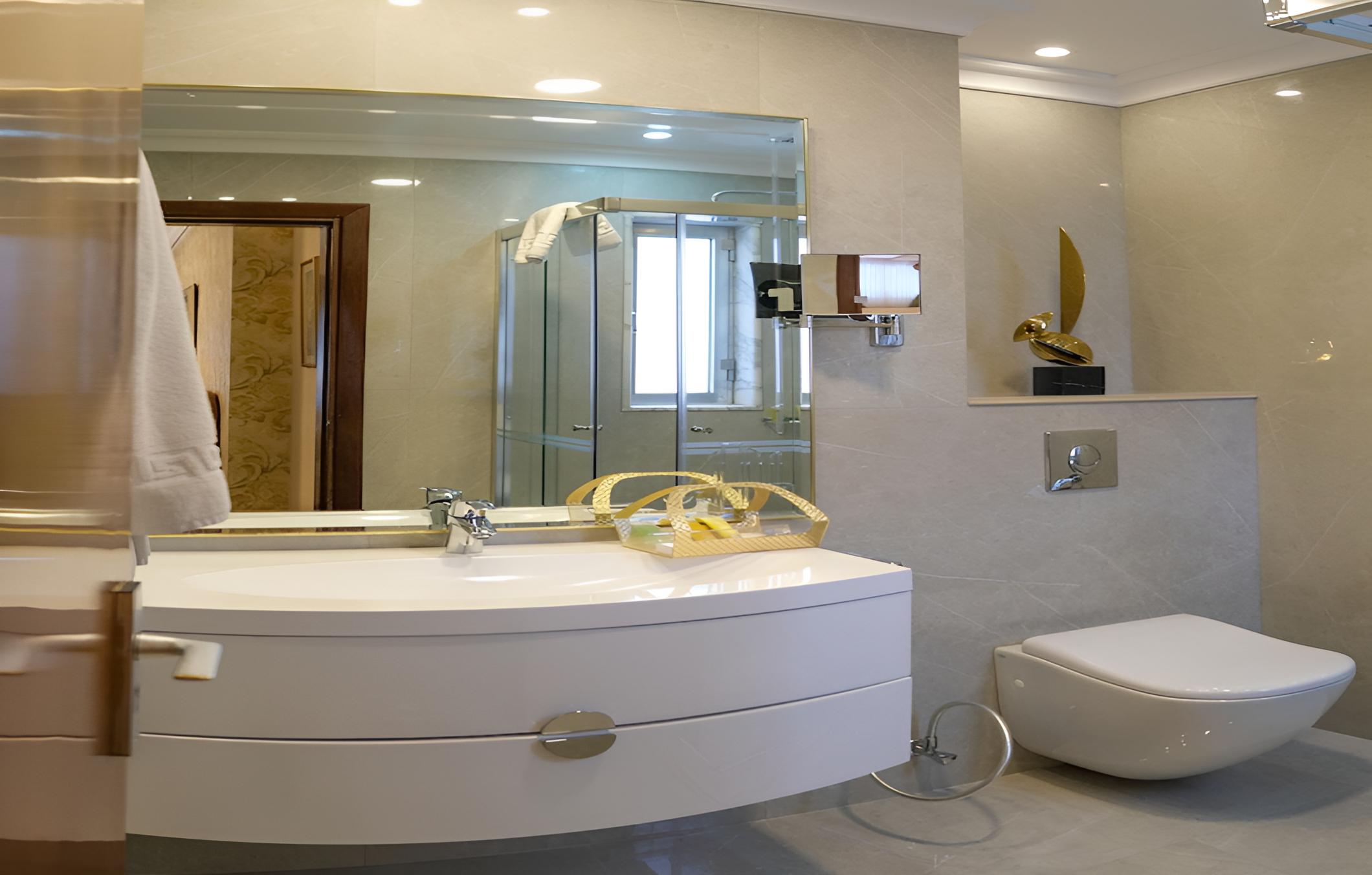 Deluxe Suite - Photo 5