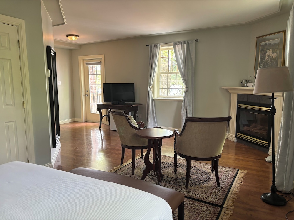 Classic Room, 1 Queen Bed, Fireplace (N°5) photo 3