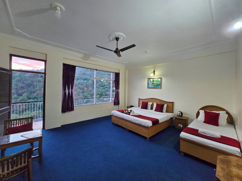 Luxury Triple Room, Mountain View