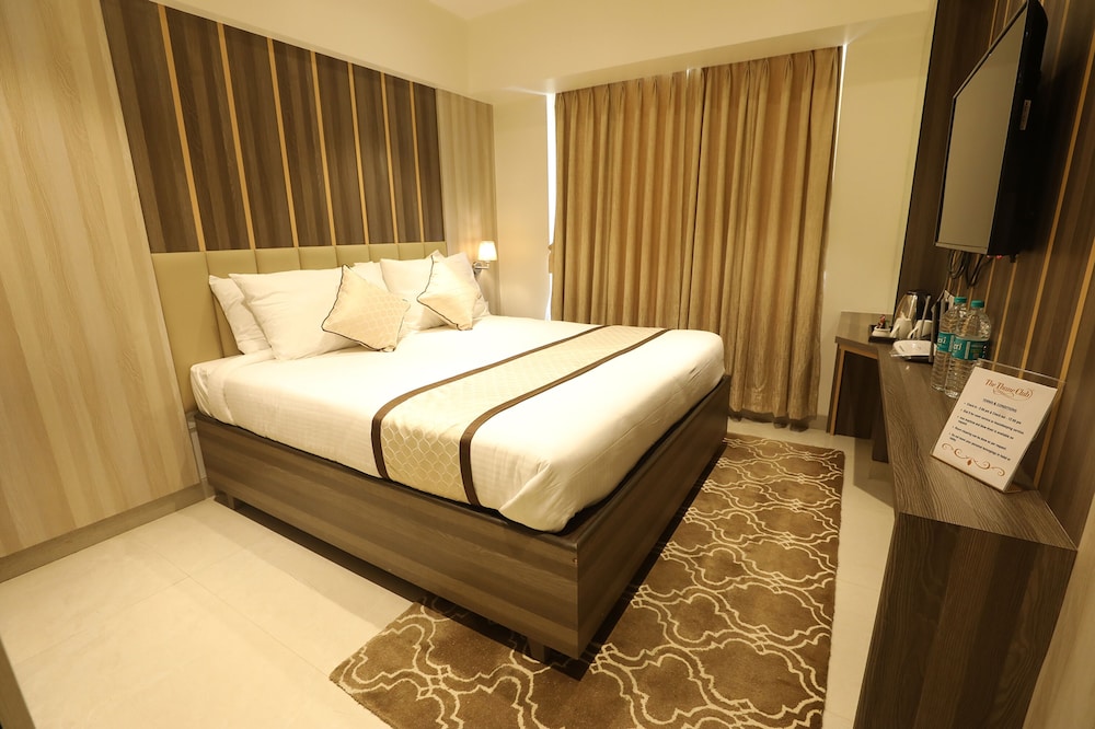 Executive Room - Photo 1