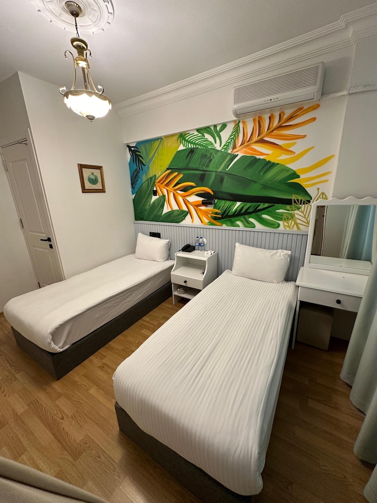 Standard Twin Room photo 1
