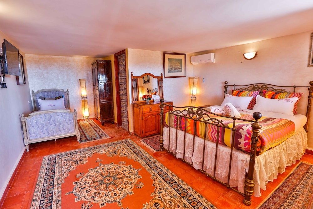 Double Room (L'AMICALE) photo 1