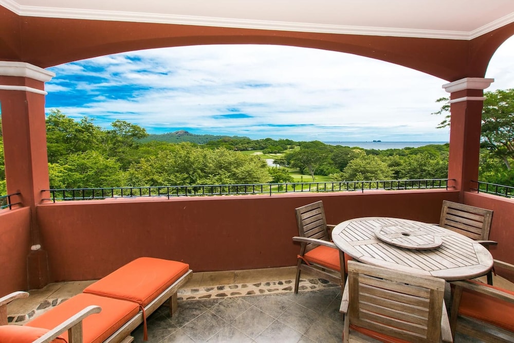 Condo, 3 Bedrooms, Golf View