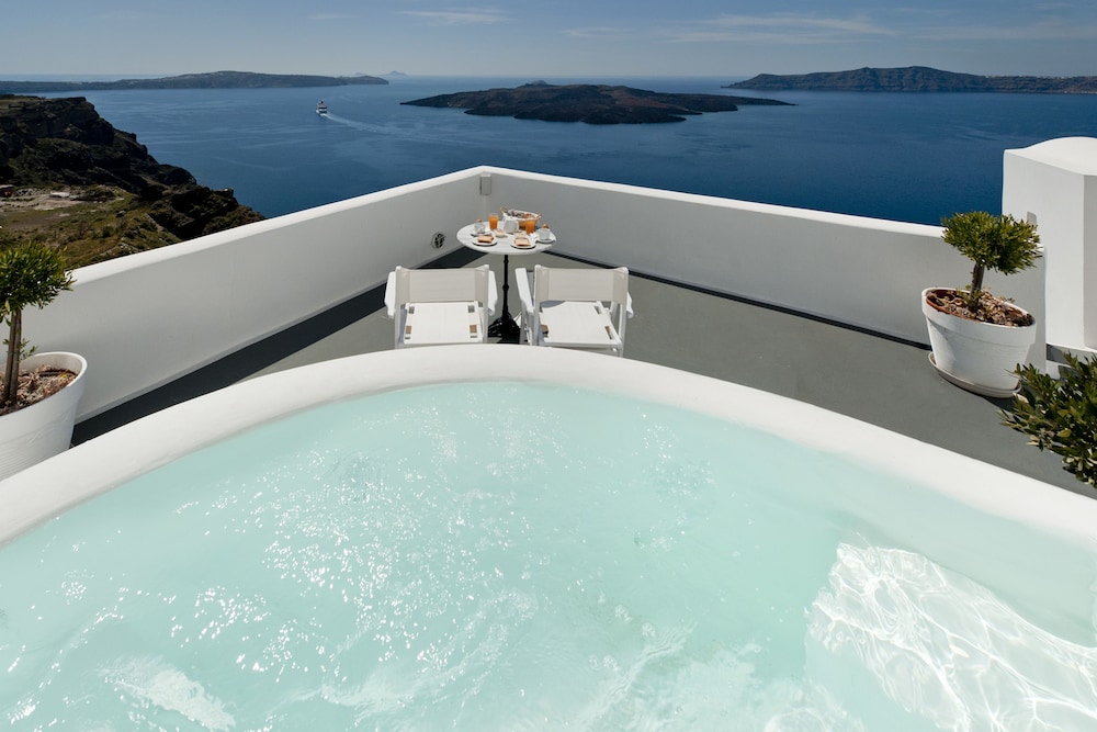 Superior Apartment (Outdoor Hot Tub) - Photo 14