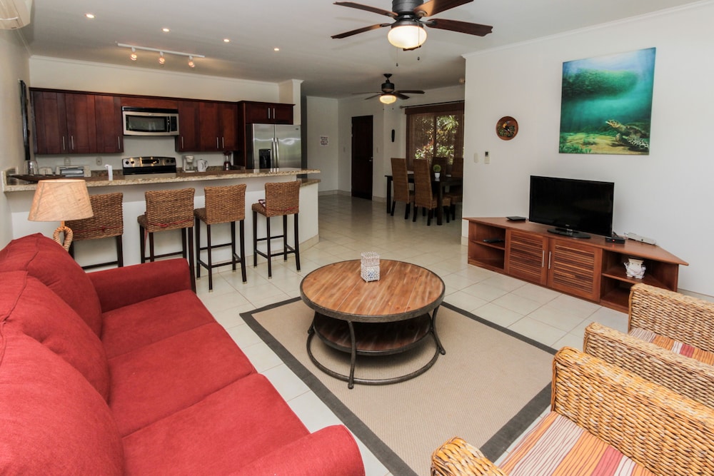 Luxury Condo, 2 Bedrooms, Pool Access, Pool View photo 1