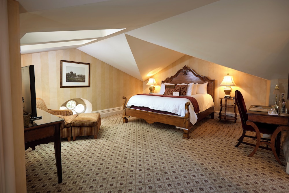 Luxury Room 9